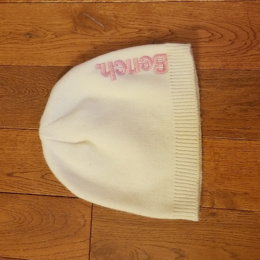 Bench beanie
